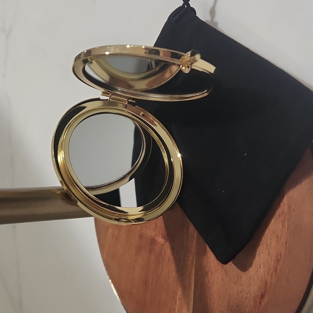 Cosmetic Mirror - Picture 2 of 4
